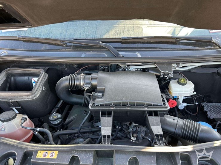 2021-mercedes-benz-sprinter-4500-image-8