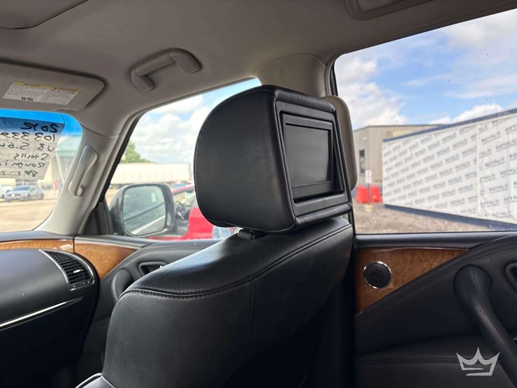 2012-infiniti-qx56-image-28