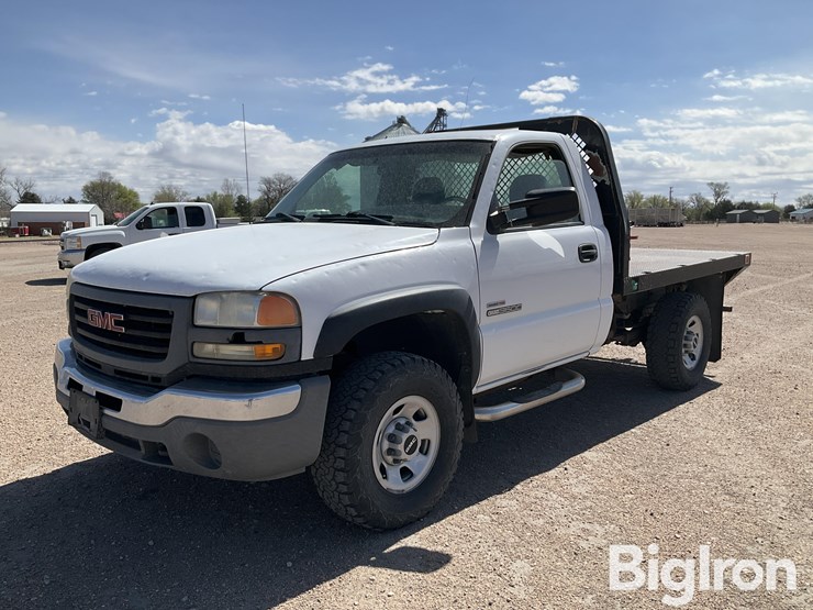 2005-gmc-sierra-1500-image-1
