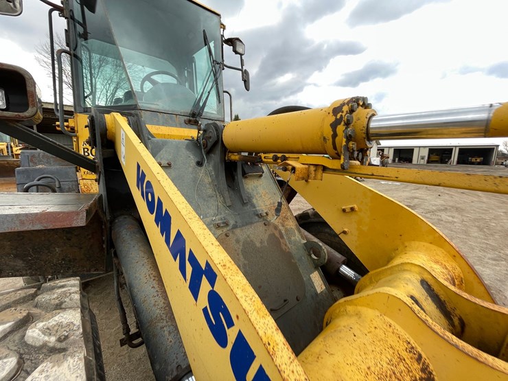 komatsu-wa250-5-image-13