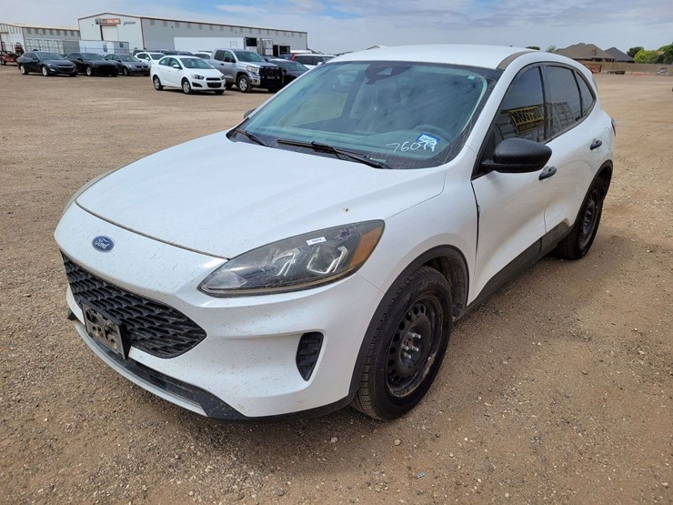 2021-ford-escape-image-1