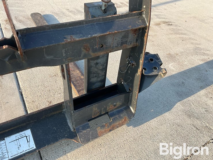 bobcat-pallet-fork-image-10