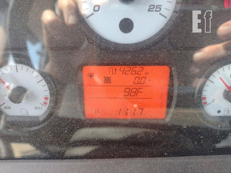 2022-massey-ferguson-4707-image-6