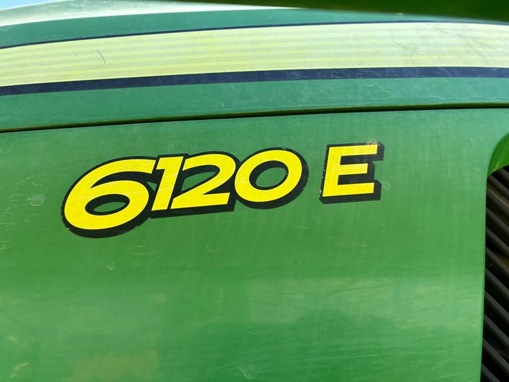 2017-john-deere-6120e-image-12