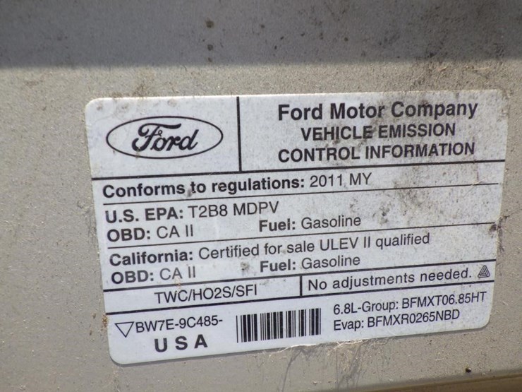 2011-ford-econoline-350-image-12