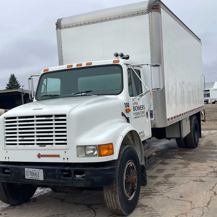 #4062 • 1991 International Box Truck (Has WI Title)