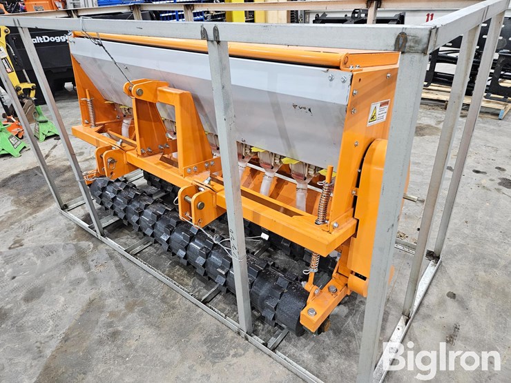 2025-caterpillar-12-image-1