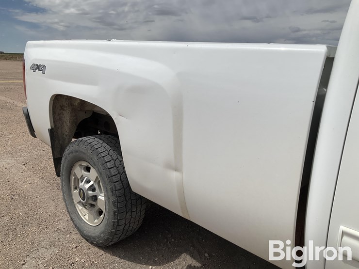 2012-chevrolet-silverado-2500-image-13