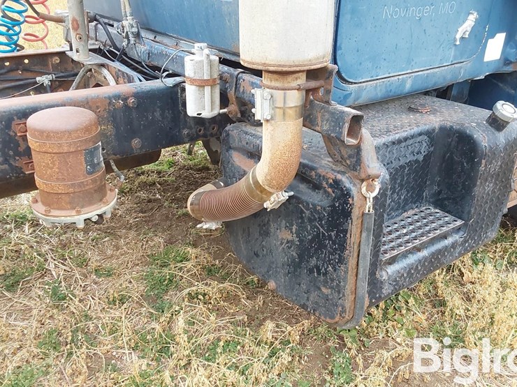 1974-mack-r600-image-18