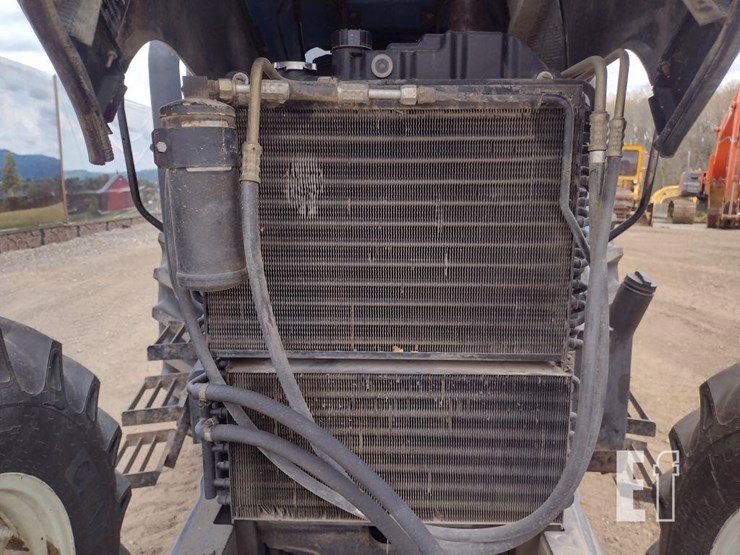 new-holland-ts100-image-31