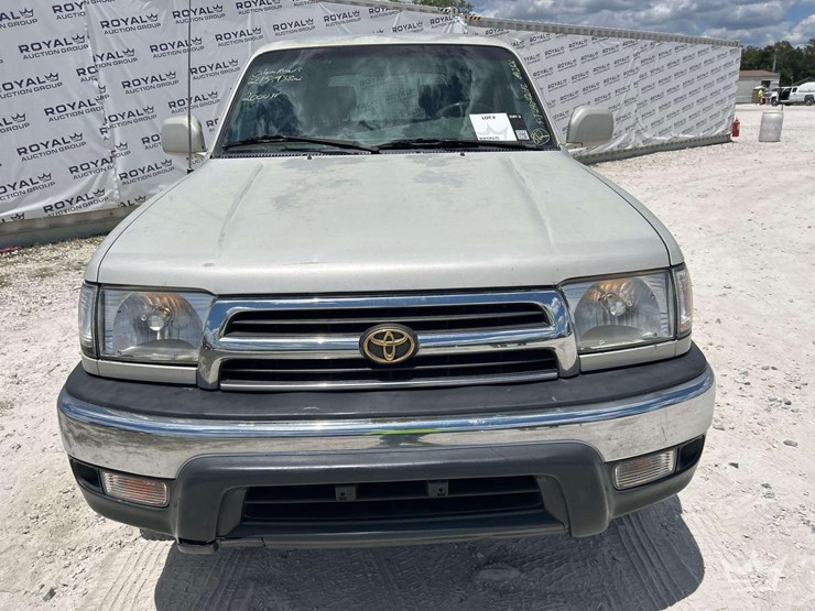 2000-toyota-4-runner-image-26