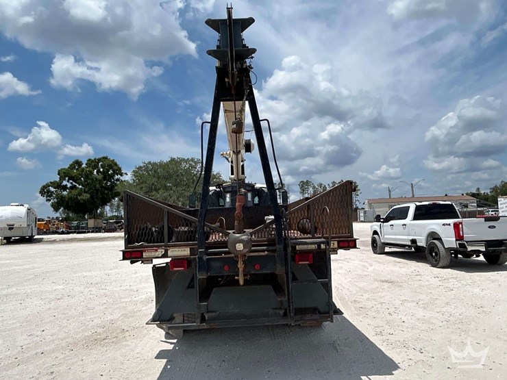2014-international-durastar-4300-image-31