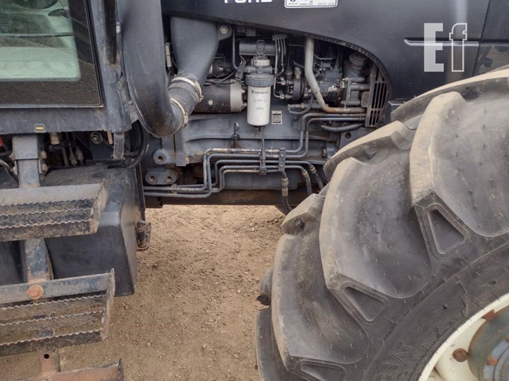 new-holland-ts100-image-22