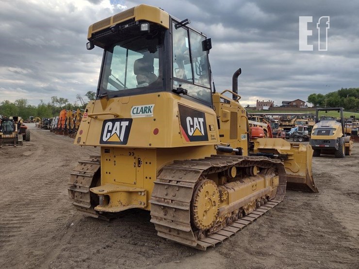 2019-caterpillar-d6k2-xl-image-42