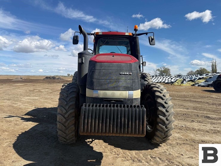 2015-case-ih-magnum-310-image-11