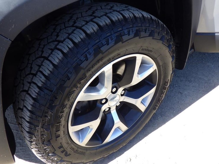 2014-jeep-cherokee-image-13