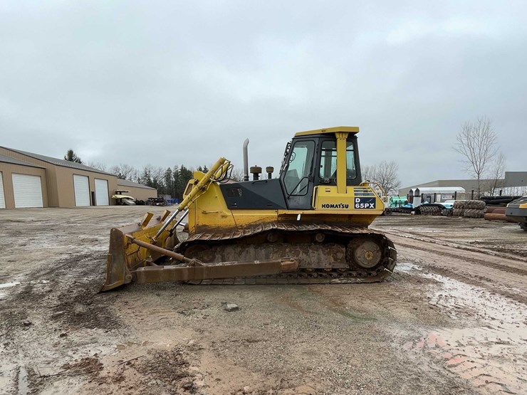 komatsu-d65px-12-image-8