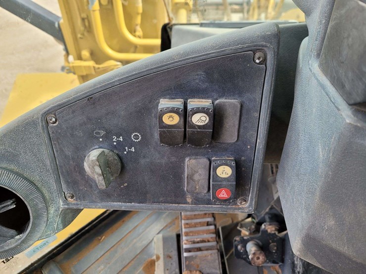 caterpillar-it38h-image-32