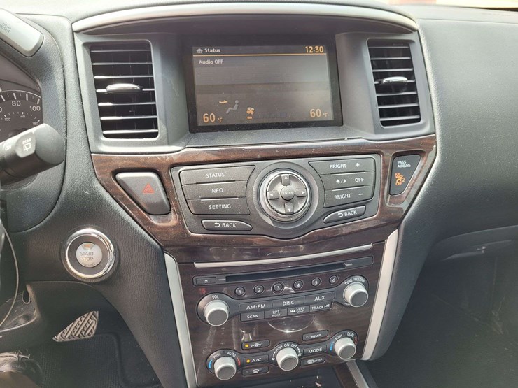 2013-nissan-pathfinder-image-16