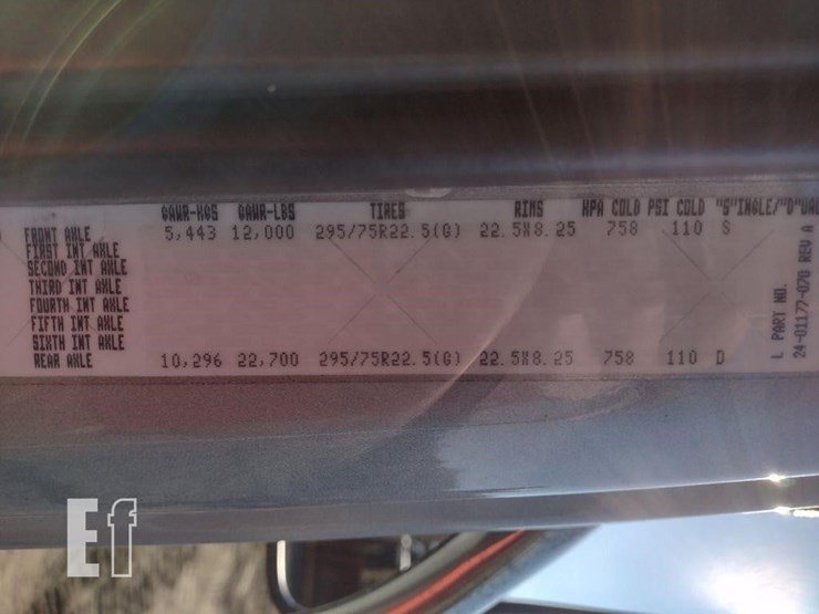 2015-freightliner-business-class-m2-106-image-13