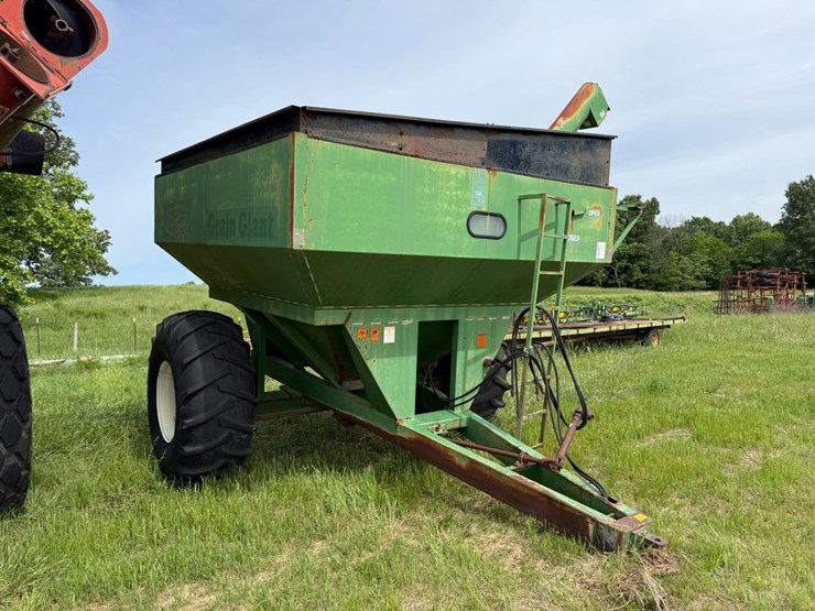 #45624-•-sukup-giant-grain-cart-image-1