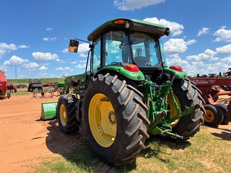 2017-john-deere-6120e-image-4