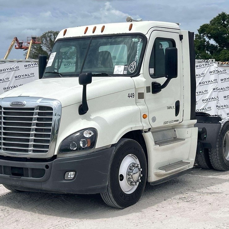 2016 FREIGHTLINER CASCADIA 125