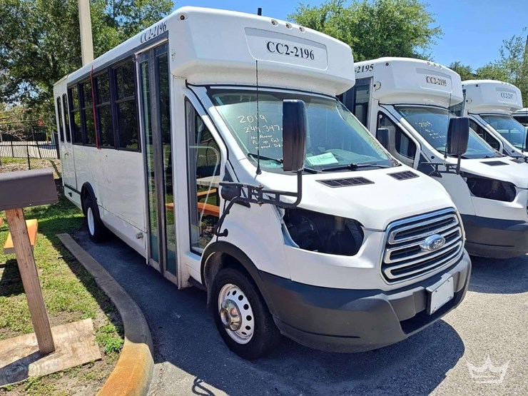 2019-ford-transit-image-2