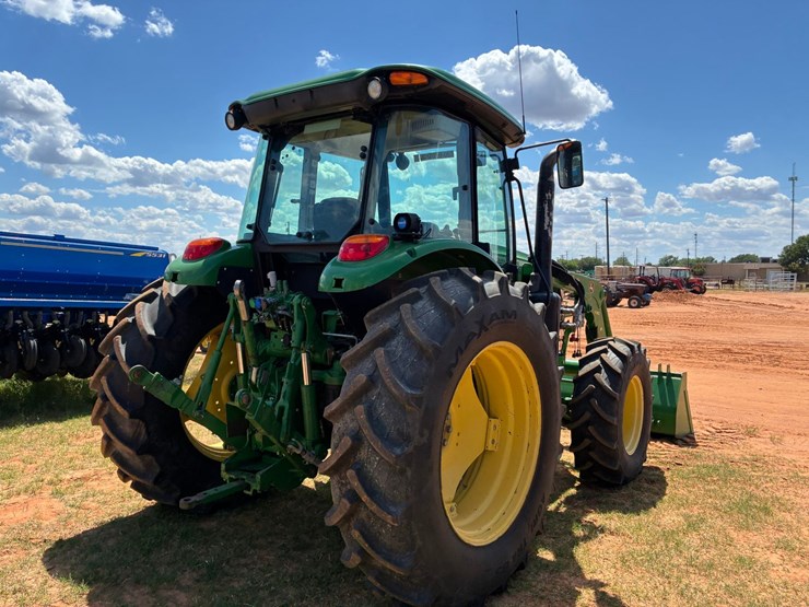 2017-john-deere-6120e-image-3