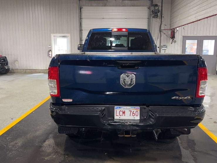2019-dodge-3500-image-4