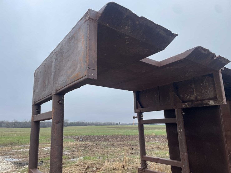 #4068-•-man-hole-trench-box-image-3