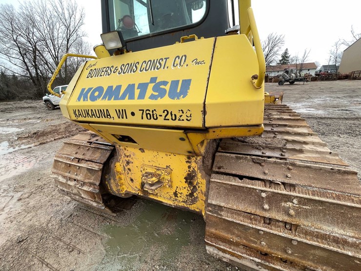 komatsu-d65px-12-image-26