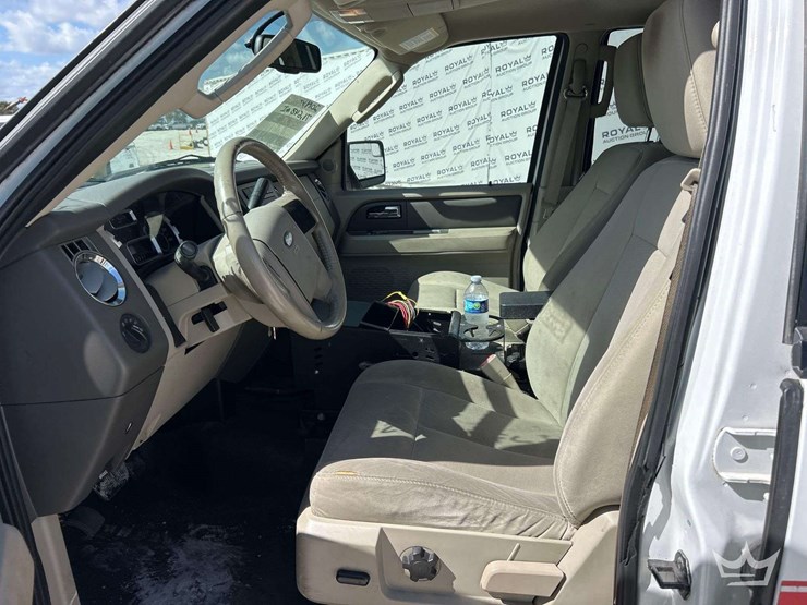 2014-ford-expedition-image-12