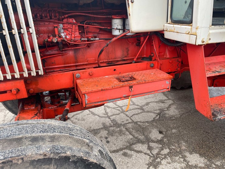 #4064-•-case-1370-tractor-image-49