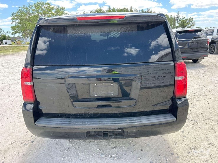 2019-chevrolet-tahoe-image-28