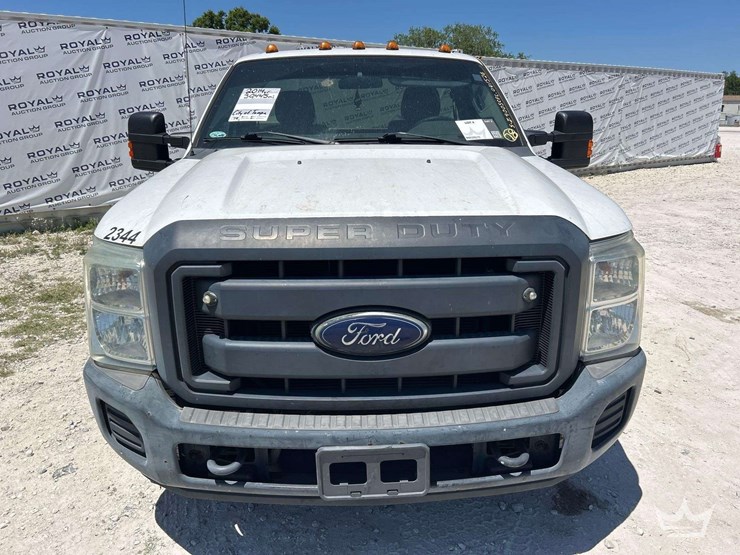 2014-ford-f350-image-27