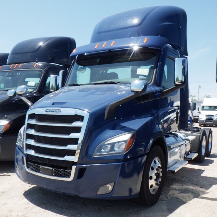 2022 FREIGHTLINER CASCADIA 116
