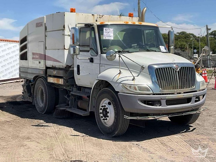 2015-international-durastar-4300-image-2