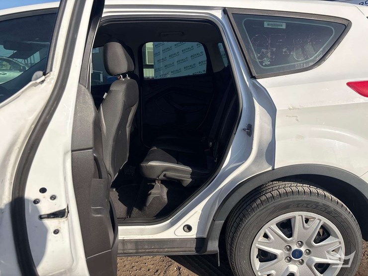 2016-ford-escape-image-19
