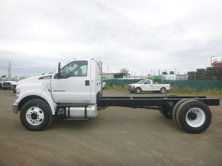 2017-ford-f750-image-5