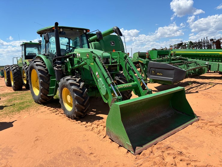 2017-john-deere-6120e-image-2
