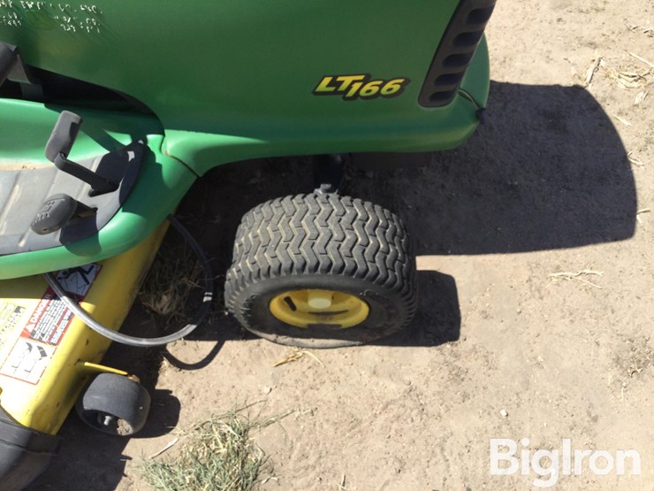 john-deere-lt166-image-16