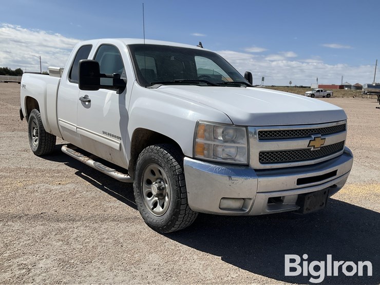 2012-chevrolet-silverado-1500-image-3