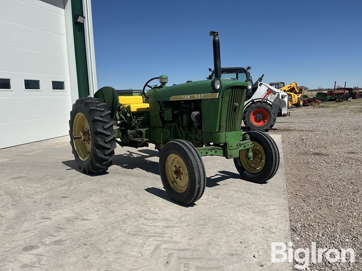 1963-john-deere-1010-image-3