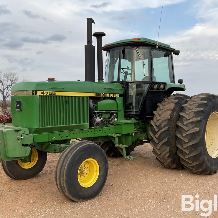 1989 JOHN DEERE 4755