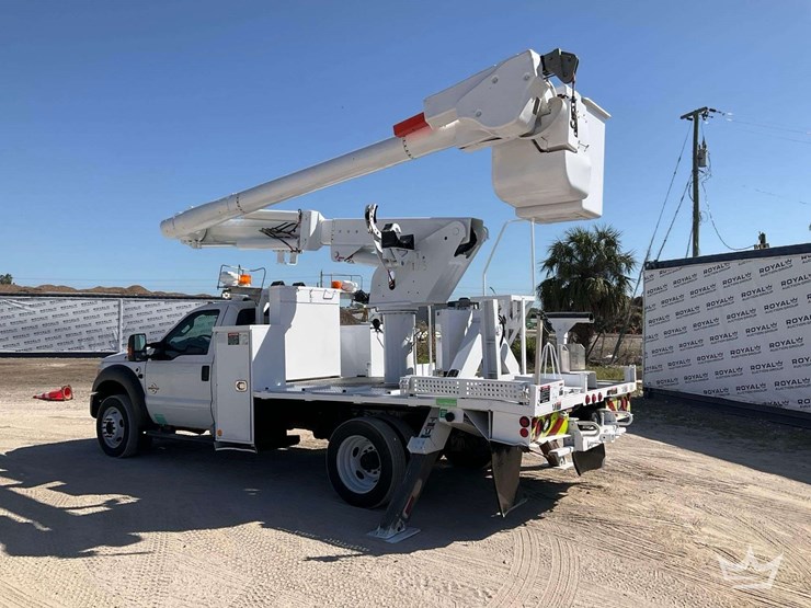 2015-altec-l37m-image-4