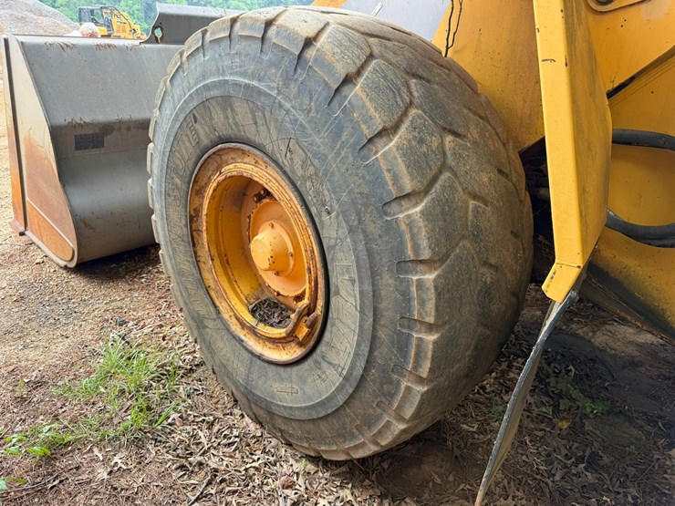 volvo-l120c-image-8