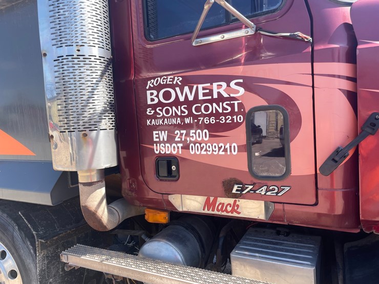 #4013-•-2000-quad-axle-mack-dump-truck-(has-wi-title)-image-44