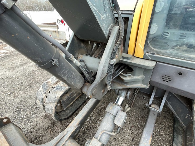volvo-ecr88-image-14