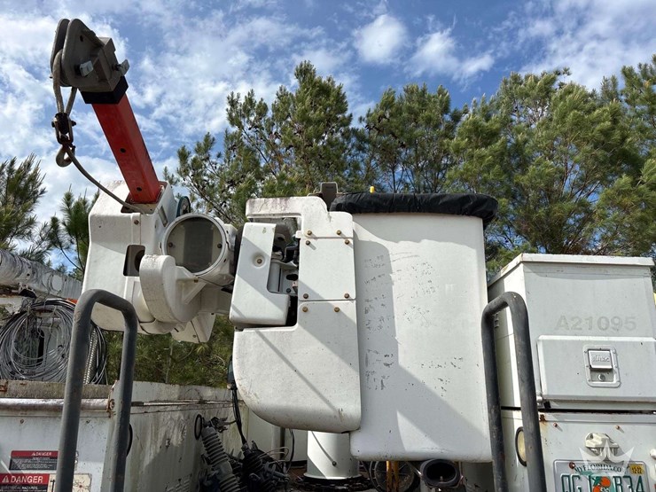 2010-international-durastar-4300-image-13